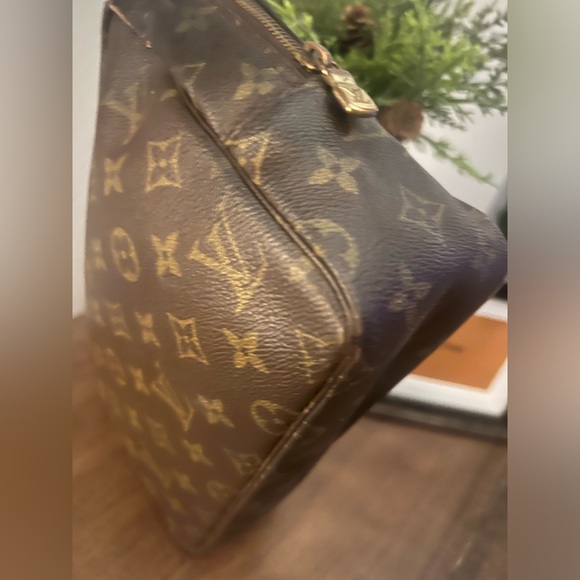 Louis Vuitton Monogram Trousse 28 (COA) - Picture 9 of 16